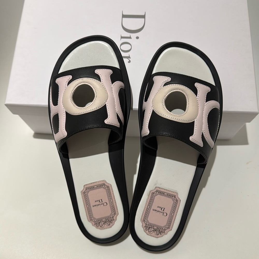 Dior slides size 35